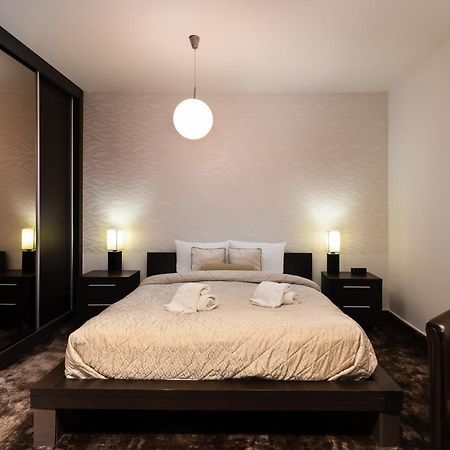 Guest House Panorama Aqualux With Free Parking Novi Sad Habitación foto