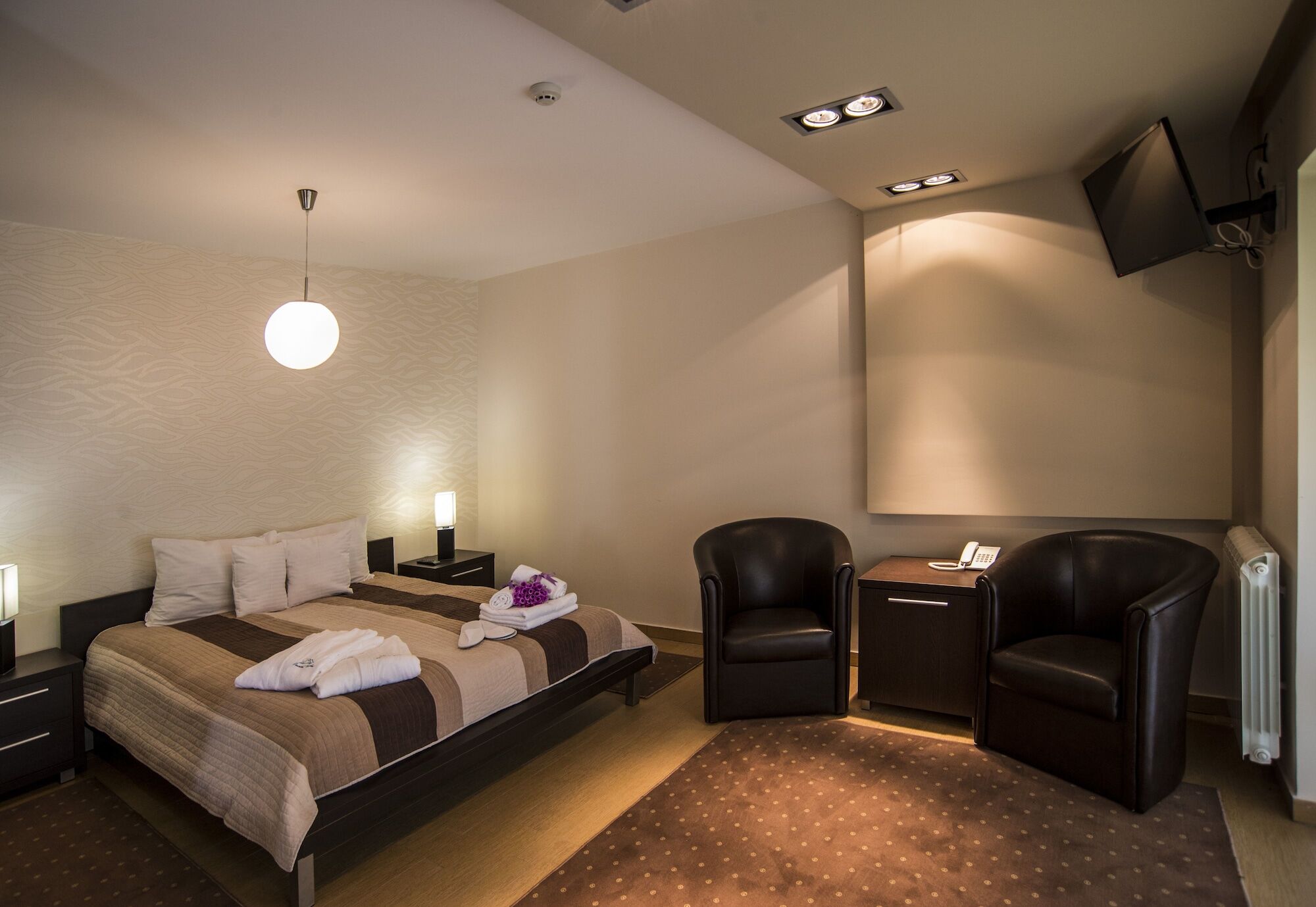 Guest House Panorama Aqualux With Free Parking Novi Sad Exterior foto